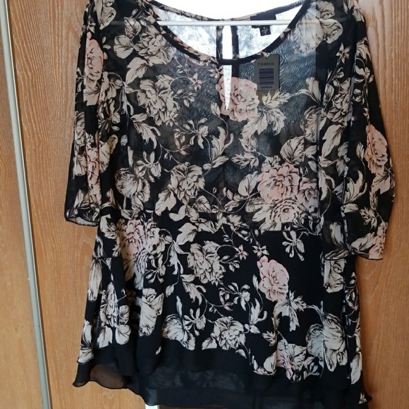 Torrid Sheer Mesh Floral Peplum - Picture 1 of 2